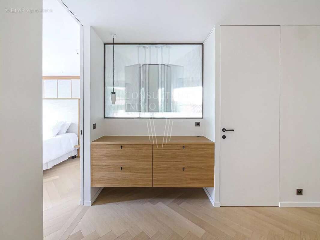 Appartement à NEUILLY-SUR-SEINE