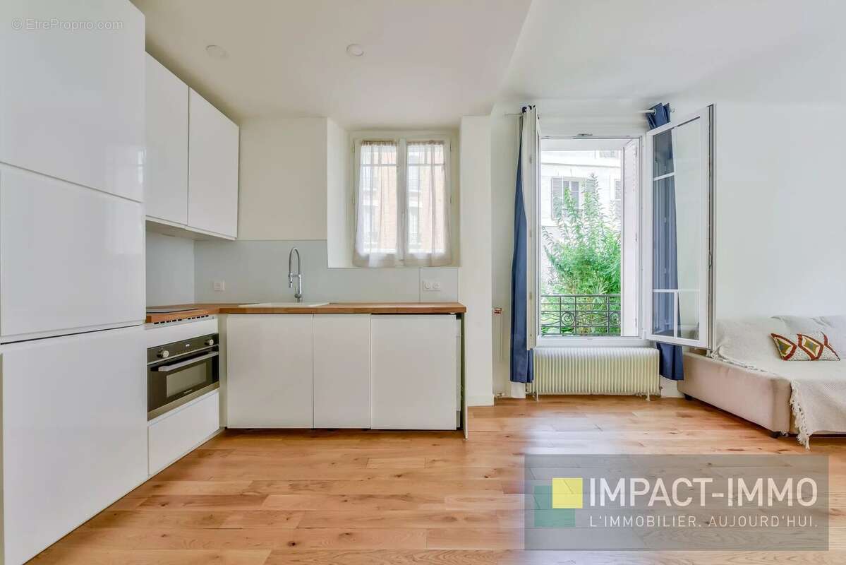 Appartement à COURBEVOIE