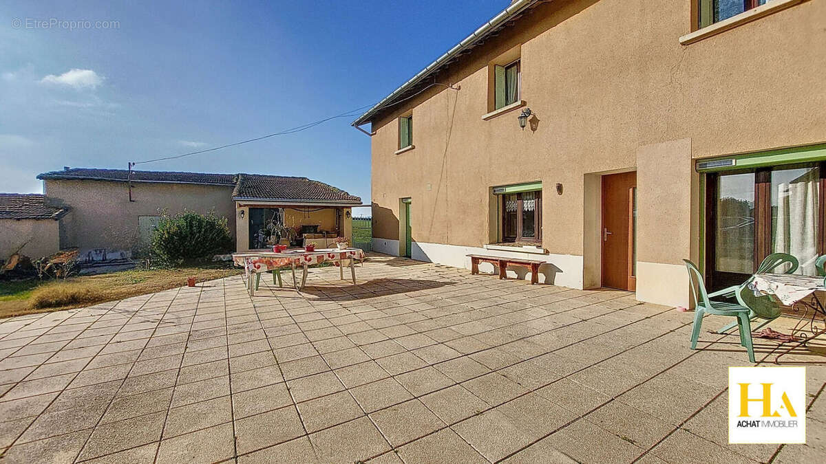 Maison à CHATEAUNEUF-SUR-ISERE