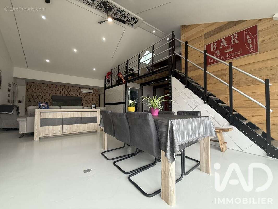 Appartement 2611 m² à Saint-Nicolas  - photo 3