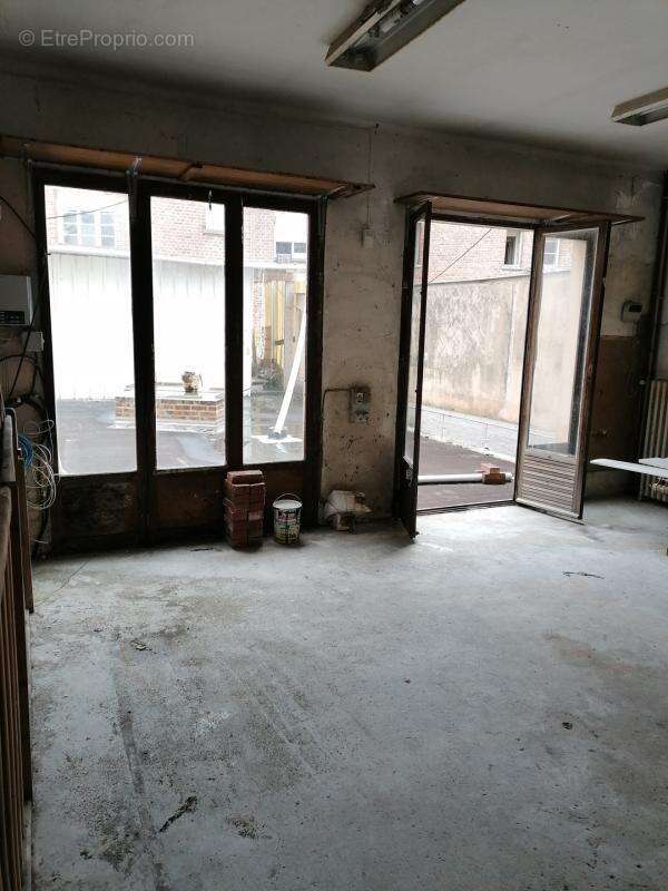 Commerce à SAINT-QUENTIN