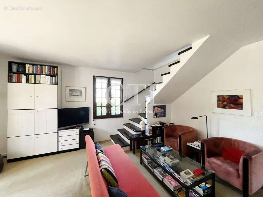 Maison à VAISON-LA-ROMAINE