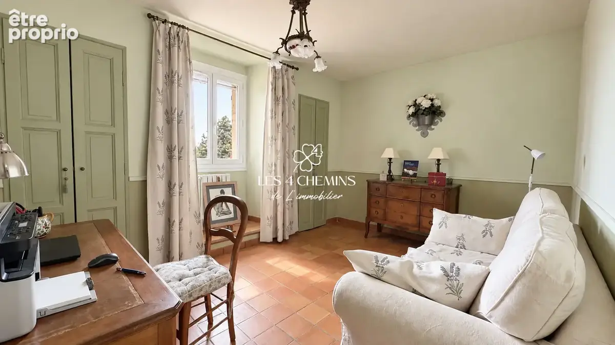 A vendre bastide d'environ 250 m²  6 pièces + T2 sur 4000 m2 - photo 14
