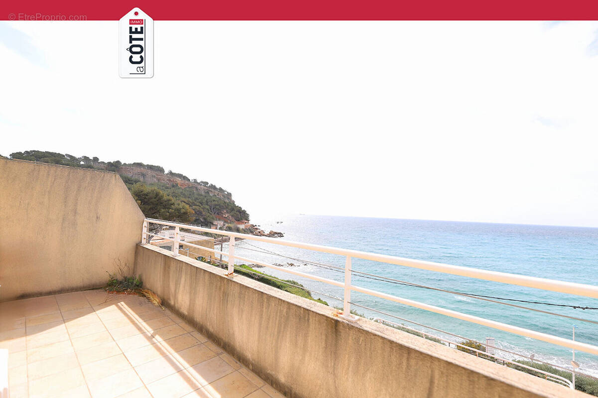 Appartement à CARRY-LE-ROUET