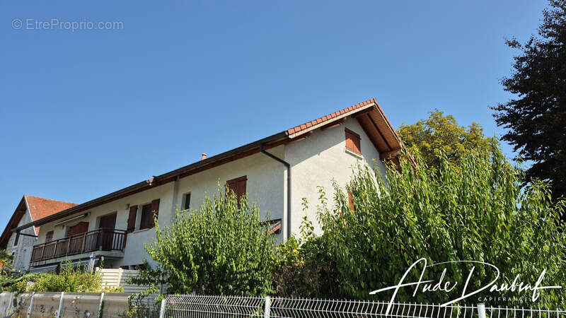 Appartement à VETRAZ-MONTHOUX