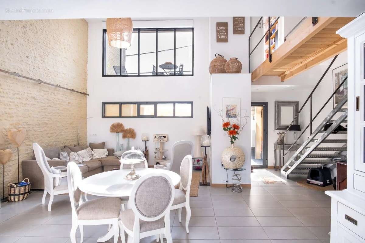 COURSEULLES SUR MER - Loft 107m² avec terrasses et parking - photo 3