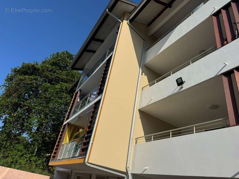 Coup de coeur pour ce splendide T2 de 81 M2 dont 52m2 habitable, à CAYENNE vue océan - photo 6
