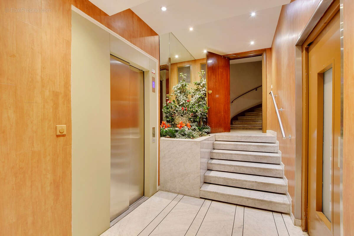 Appartement à PARIS-20E