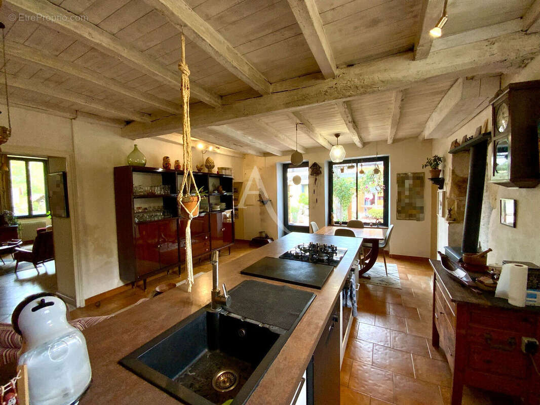 Maison Pons 6 pièce(s) 145 M² - photo 6