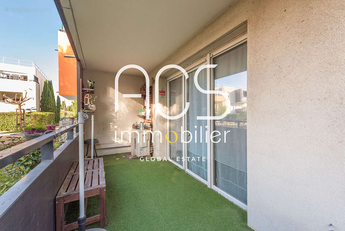 Appartement à CHATEAUNEUF-LES-MARTIGUES