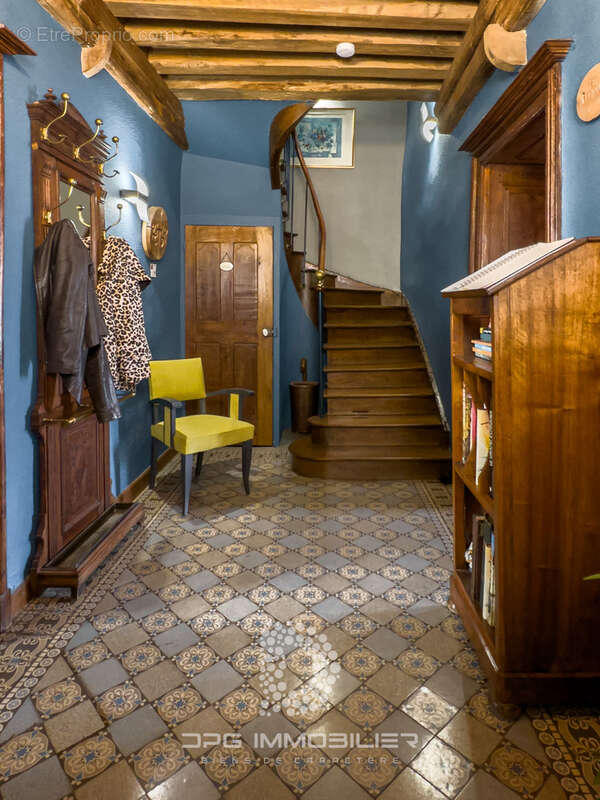 Maison à CHAROLLES