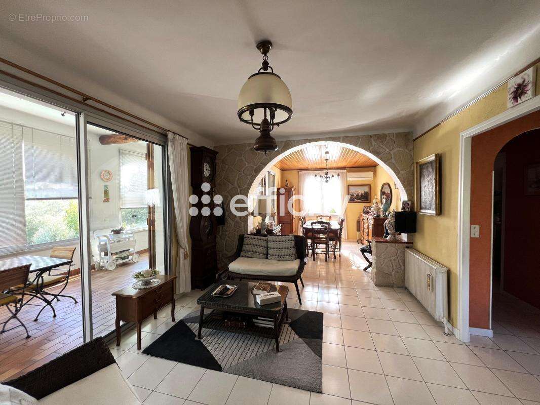 Maison à MOUGINS