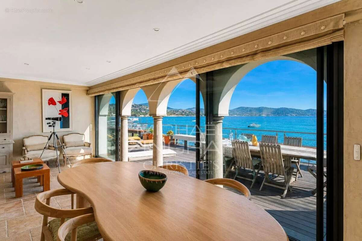 Villa pieds dans l'eau à Sainte-Maxime - photo 7