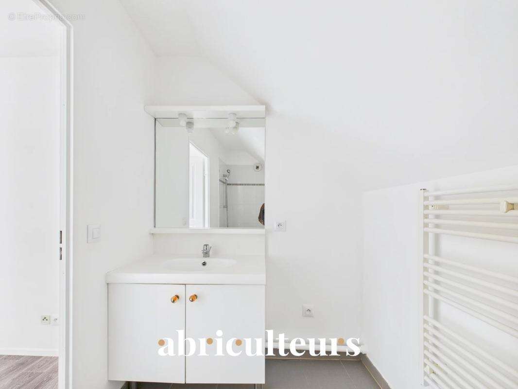 Appartement à SURVILLIERS