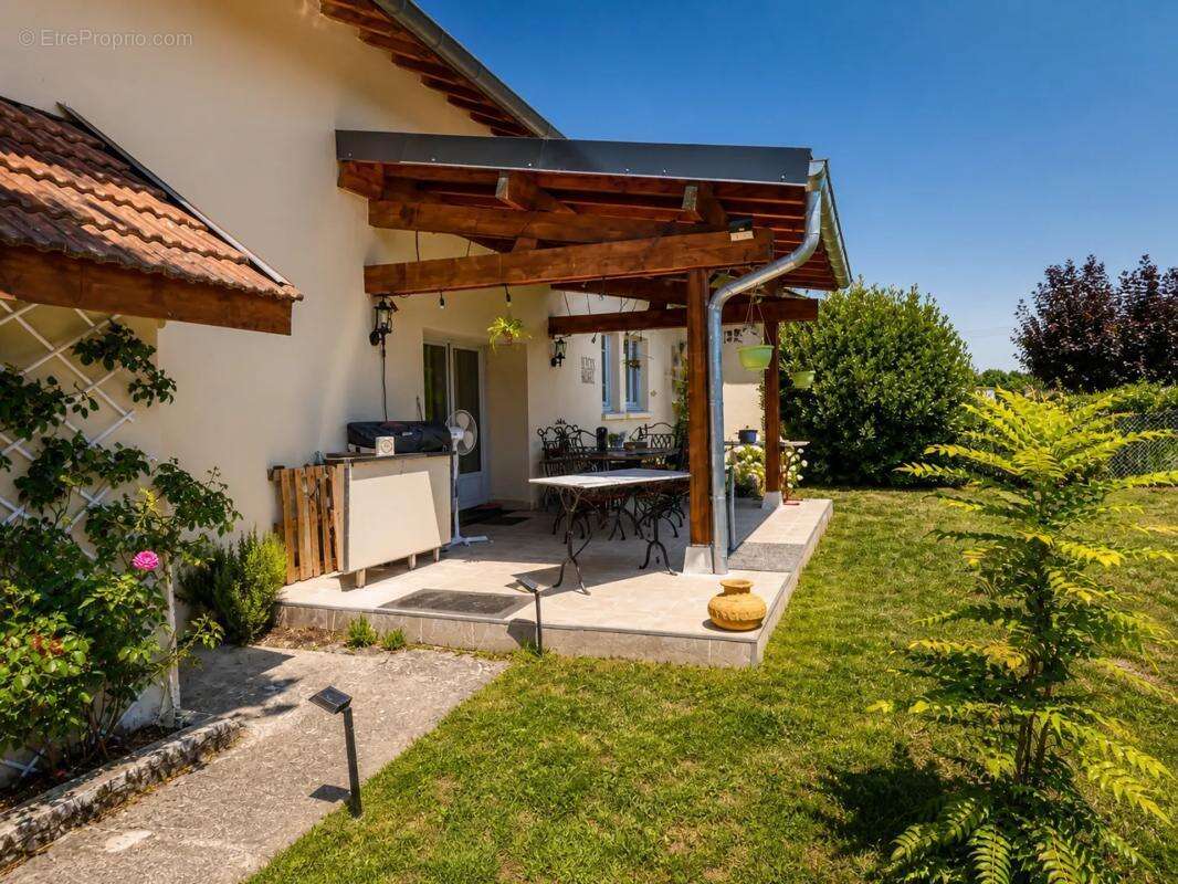 Maison de 6 pièces de 165 m² à La Truchère - photo 4