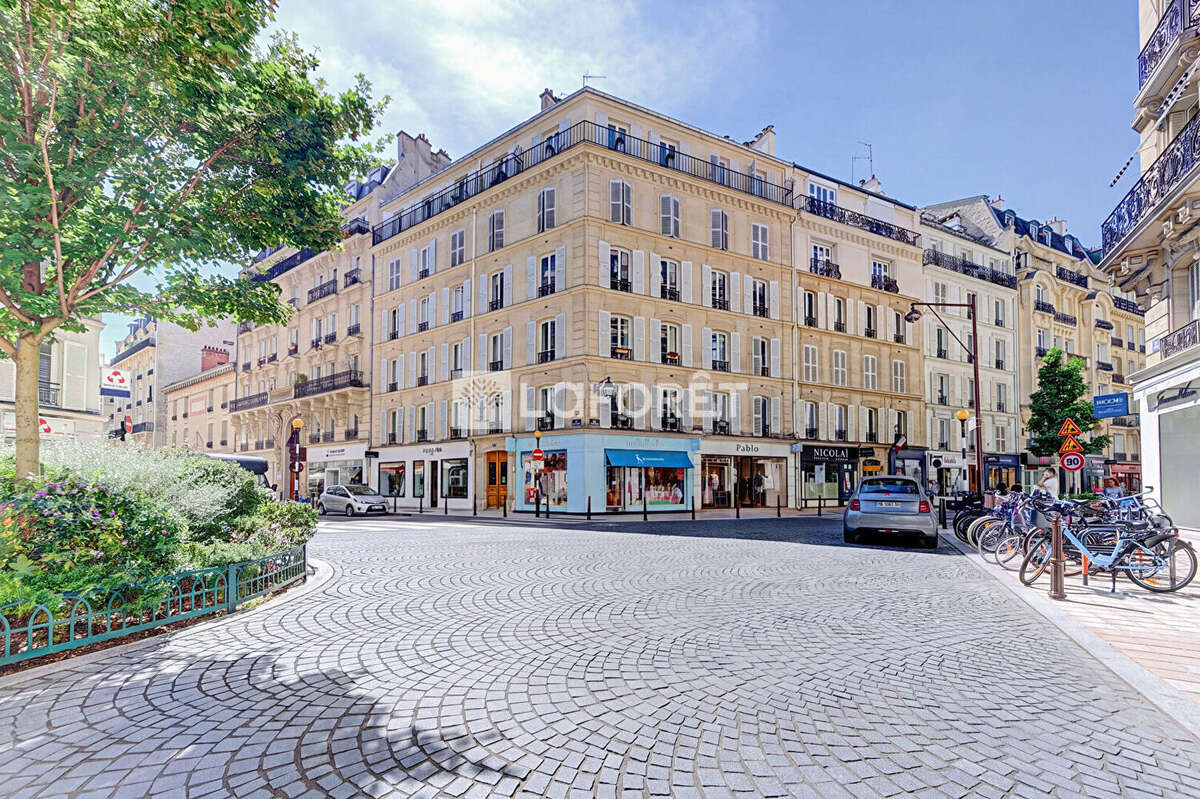 Appartement à NEUILLY-SUR-SEINE