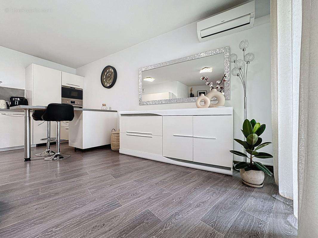 Appartement à PUGET-SUR-ARGENS