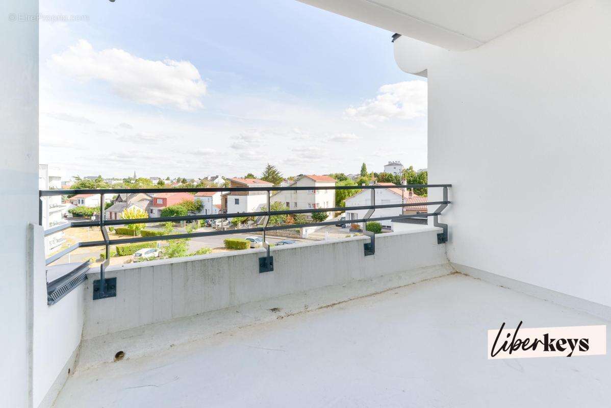 appartement T3 lumineux avec balcon et garage - photo 4