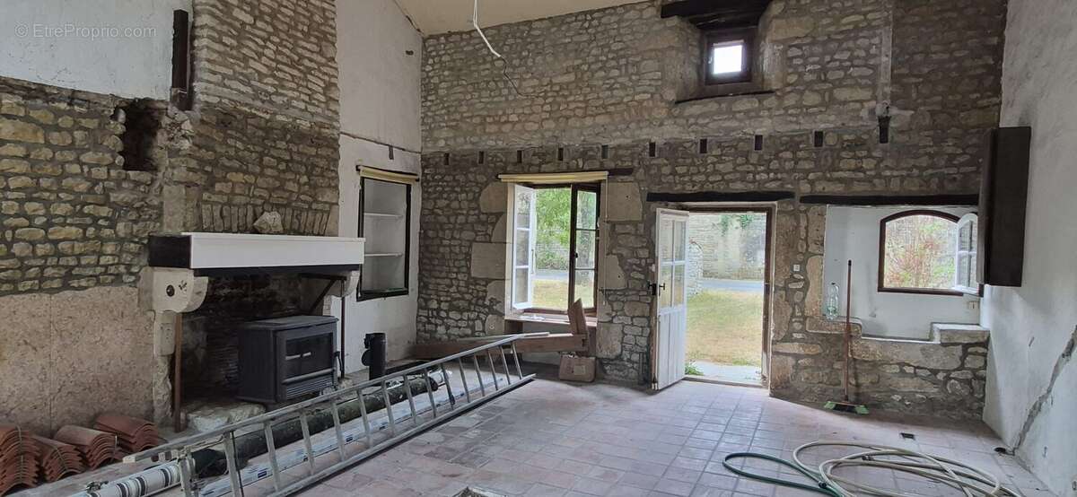 Maison 140 m² à Nere  - photo 2