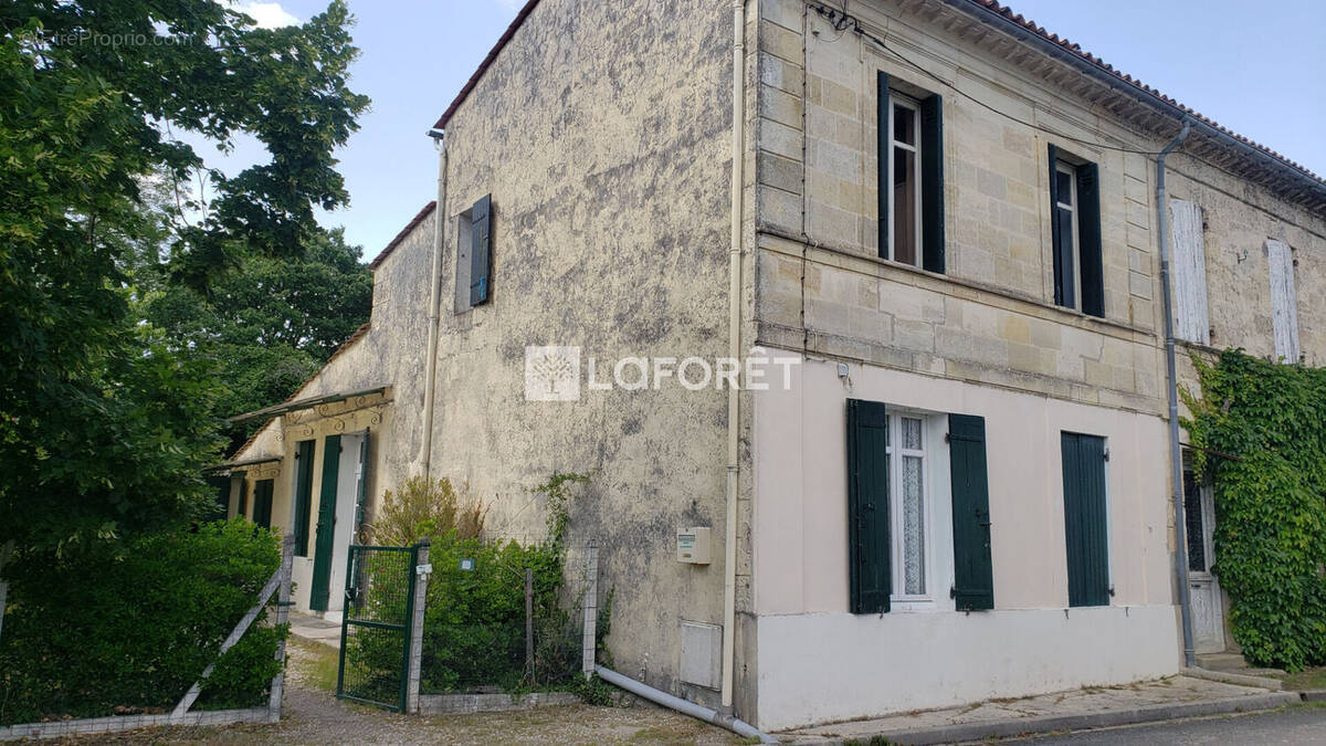 Maison à CUSSAC-FORT-MEDOC
