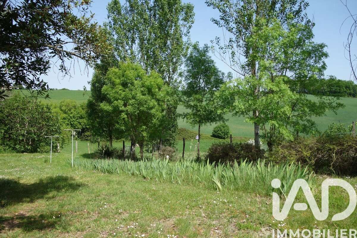 Maison 115 m² à Puymirol  - photo 4