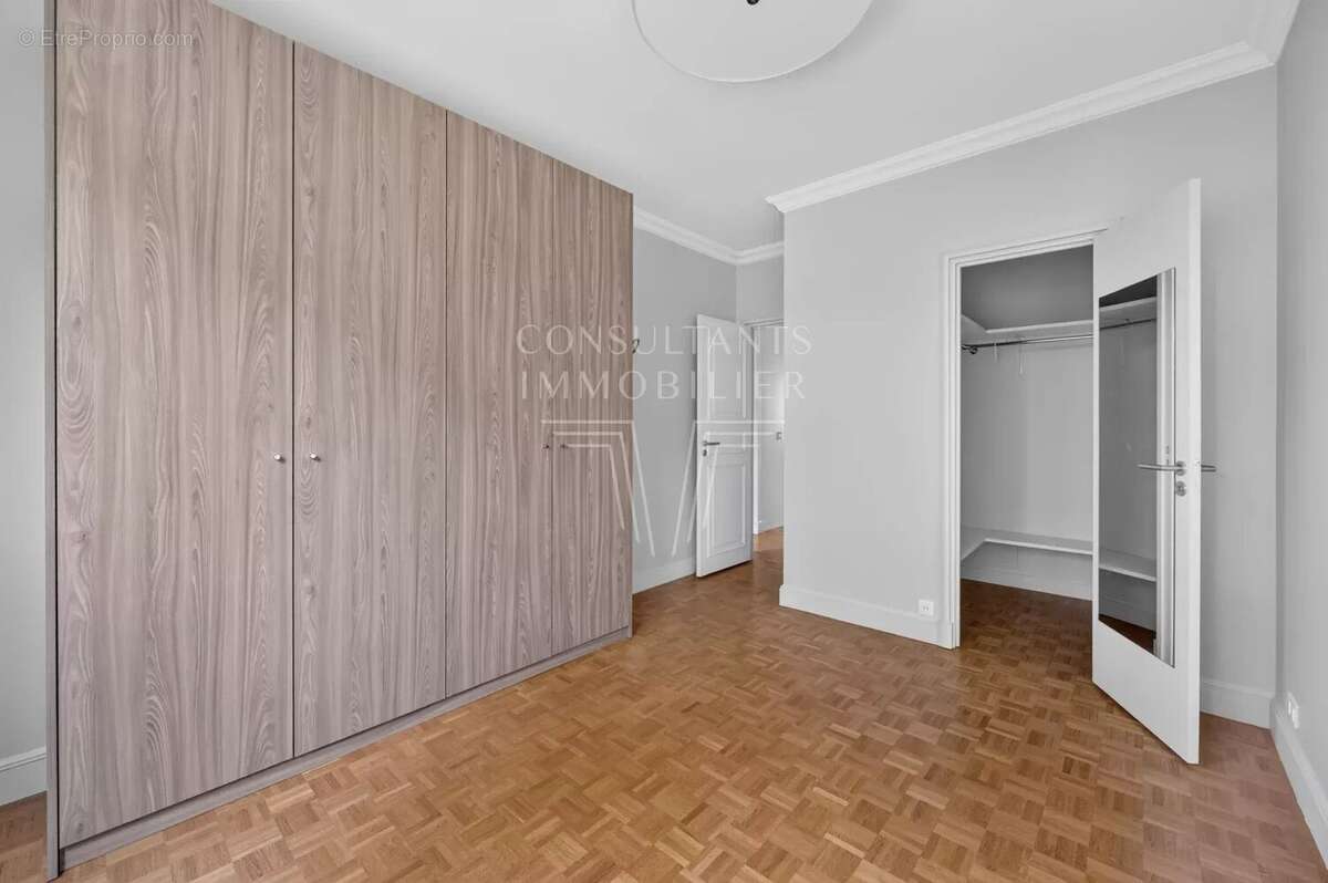 Charles laffitte. appartement familial avec balcons - photo 11