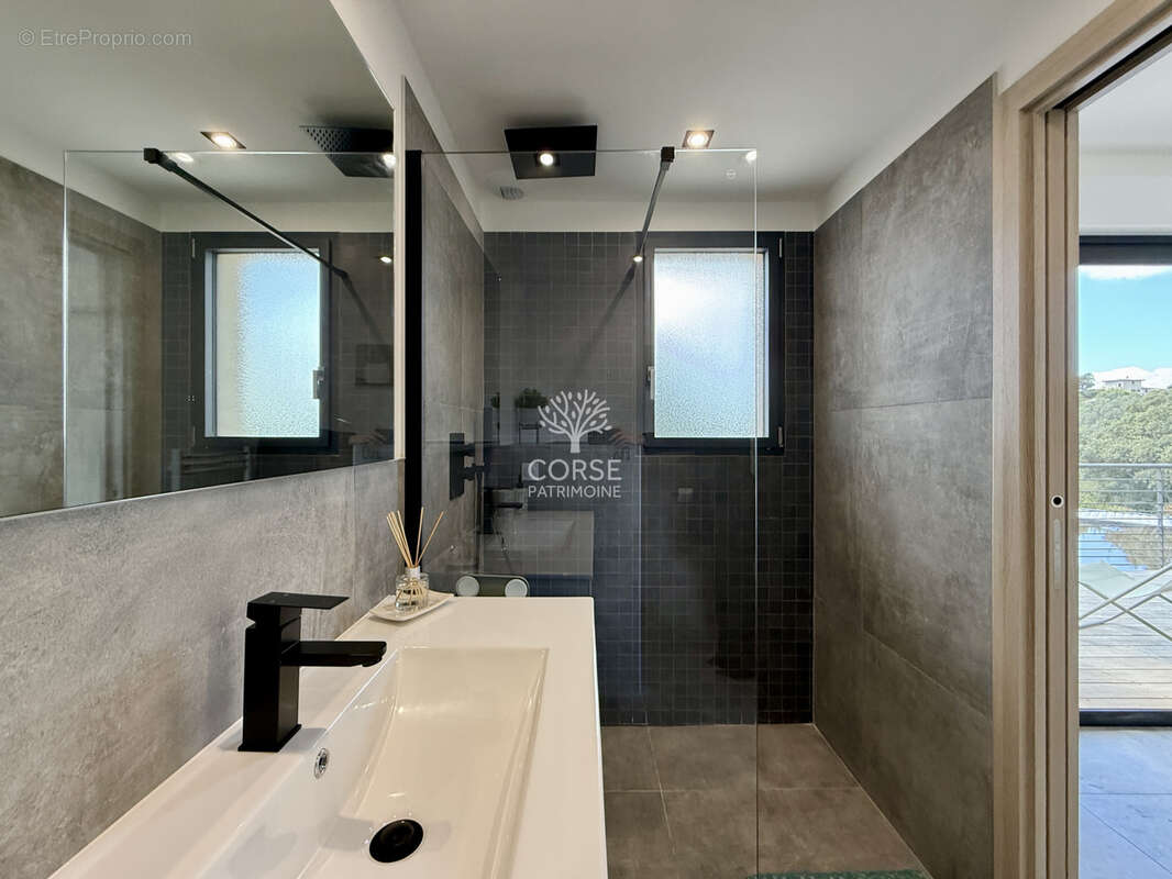 Maison à PORTO-VECCHIO