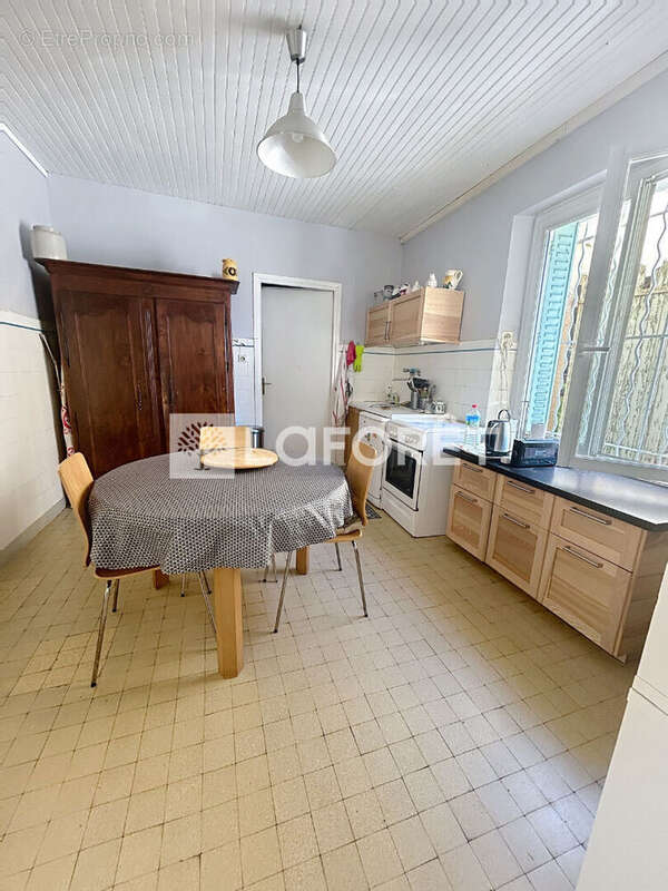 Maison à SAINT-VICTORET