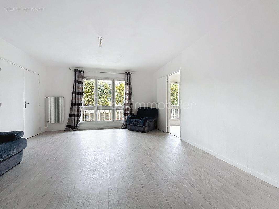 Appartement à LE BLANC-MESNIL