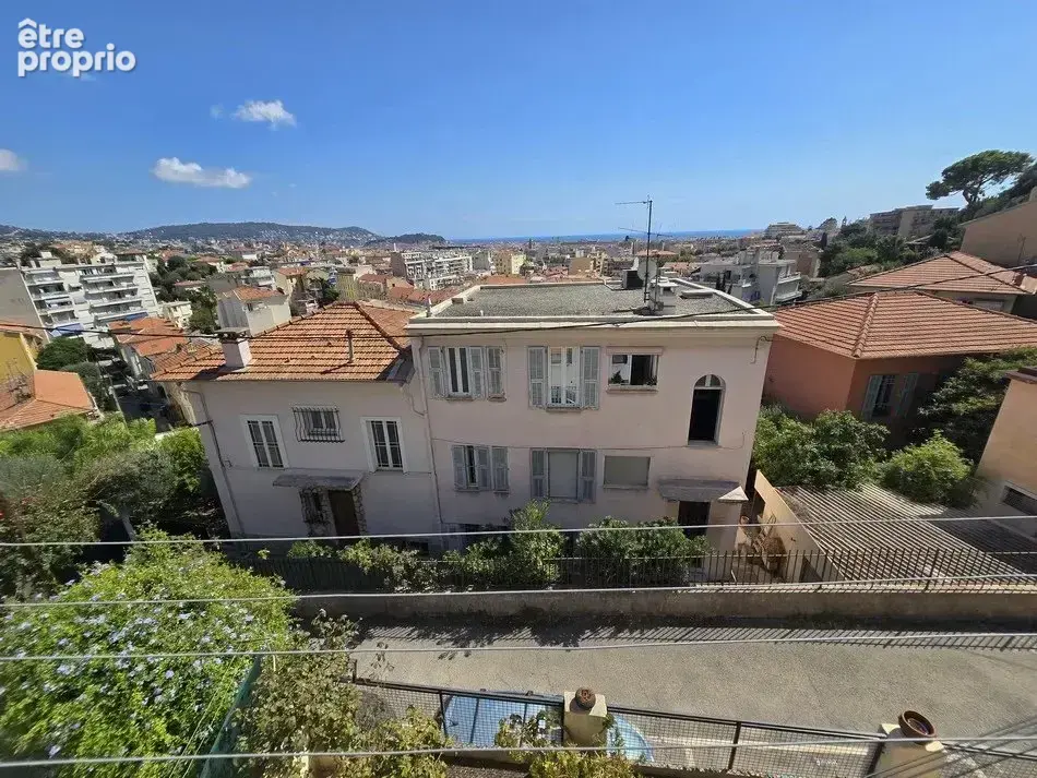 Proche Libération 2 et 3 Pièces à rénover vues panoramiques - photo 31