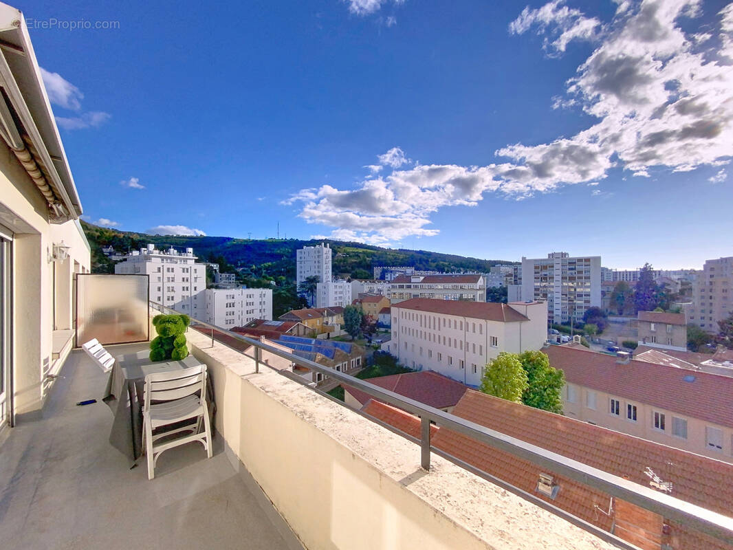 Appartement à SAINT-ETIENNE