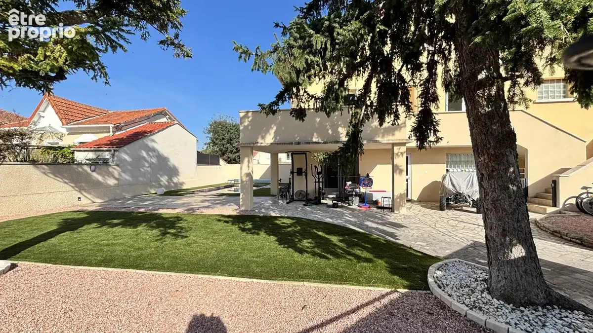 Maison avec 2 appartements (t4 + t3) - photo 2
