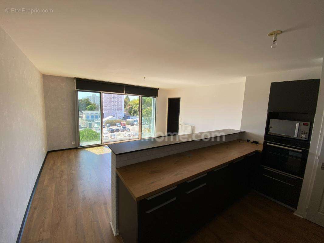 Appartement coup de coeur au Péristyle ! - photo 4