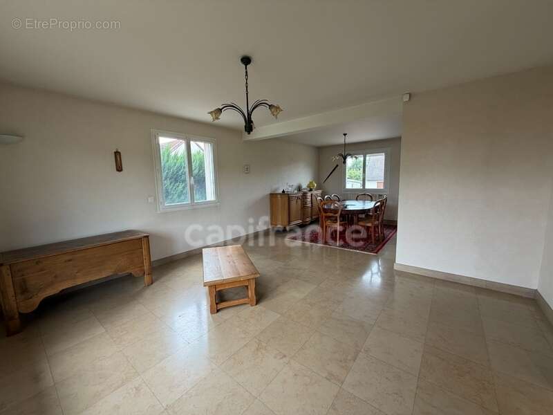 Maison à vendre 7 pièces APPOIGNY (89) de 119 m2  sur sous-sol  4 chambres plus bureau  3 Garages  Cave Terrain - photo 5