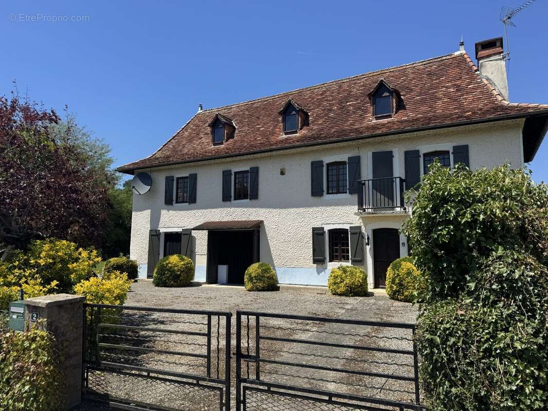 Charmante ferme, Sauveterre de Bearn - Maison à SAUVETERRE-DE-BEARN