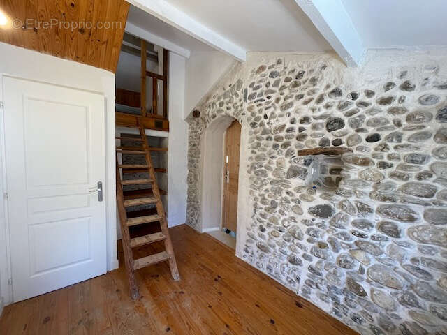 Maison à LES MEES