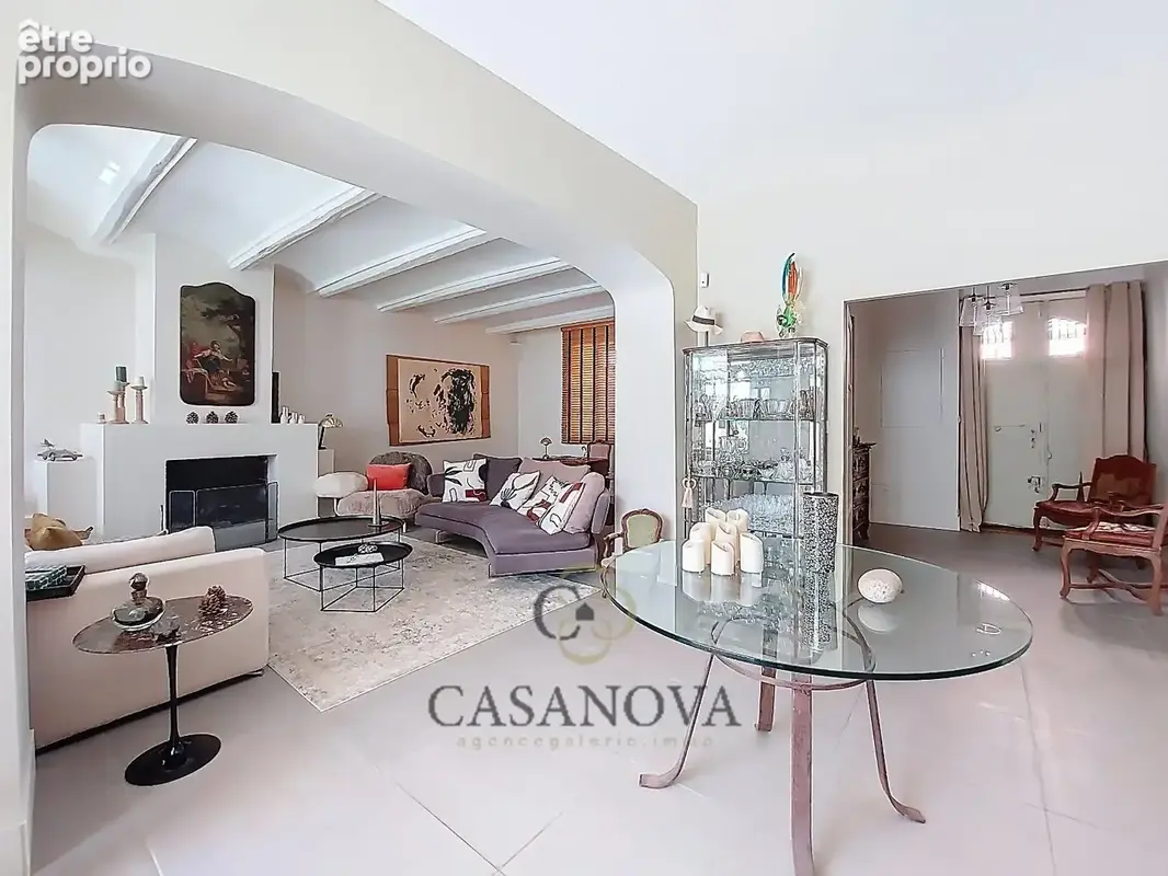 Magnifique propiété de 1850 rénovée   308 m² habitables avec dépendance  Piscine  Proximité Mauguio et Montpellier - photo 9