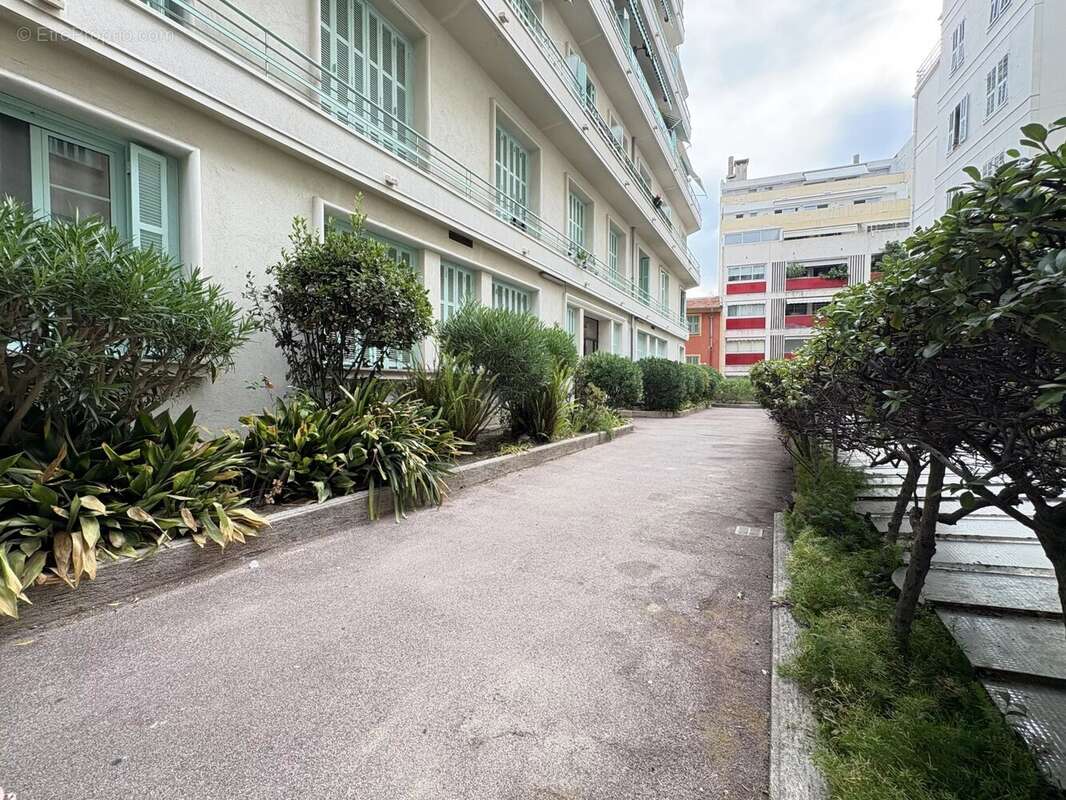 Nice Fleurs coquet 2P avec balcon - photo 13