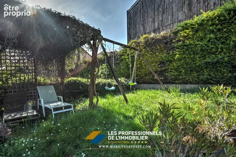 Maison familiale avec jardin, piscine et sous-sol complet Lyon 9 - photo 3