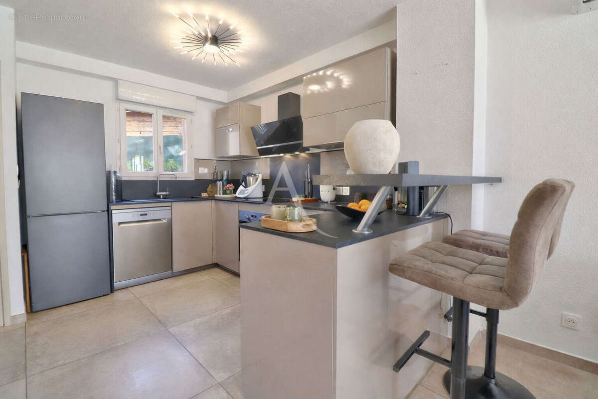 Maison à GREOUX-LES-BAINS