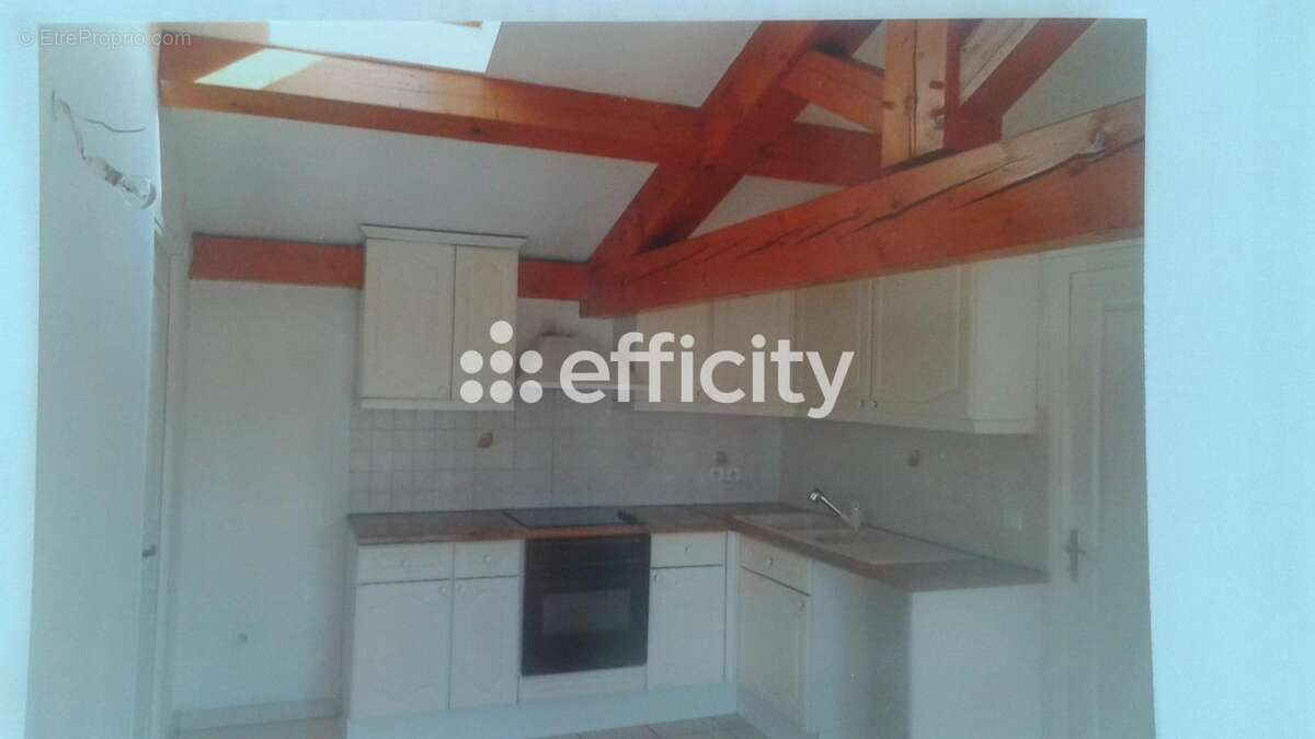 Appartement à LA BOUILLADISSE