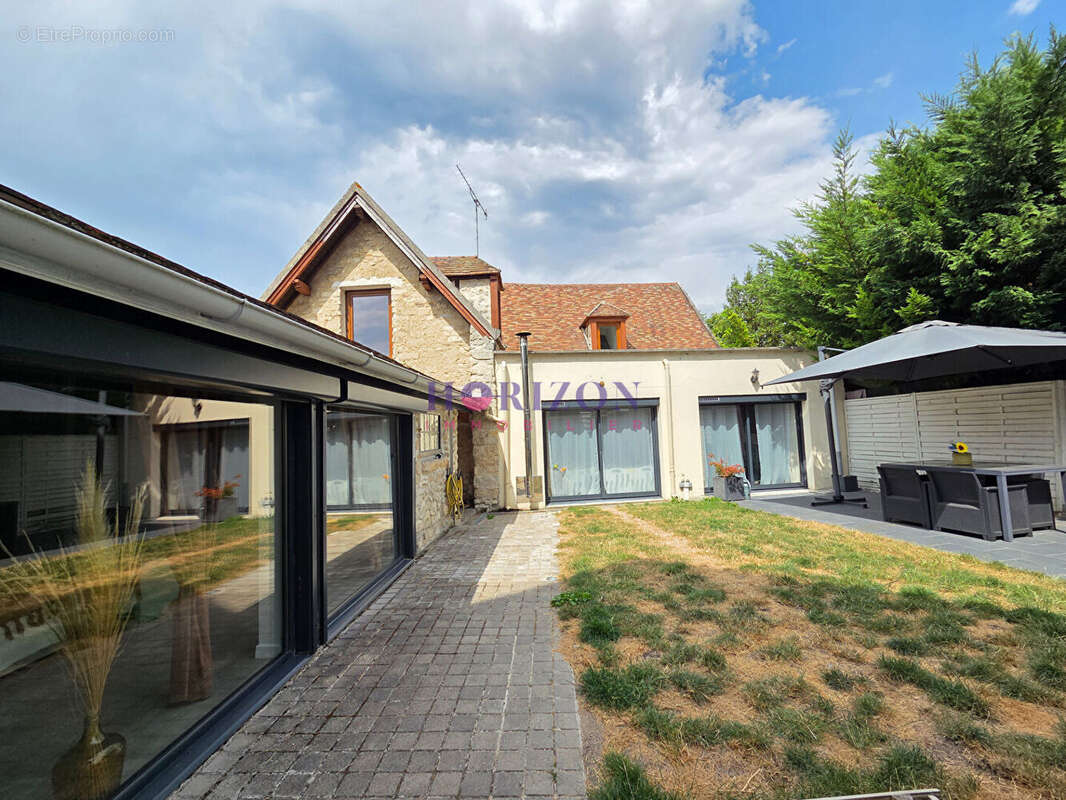 Maison La Chapelle En Serval 6 pièce(s) 115 m2 - photo 10