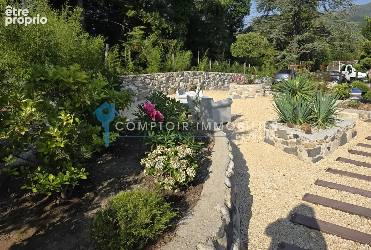 07 - jaujac - propriete en pierres  - 2 logments - sur 1774 m2  de terrain - photo 5