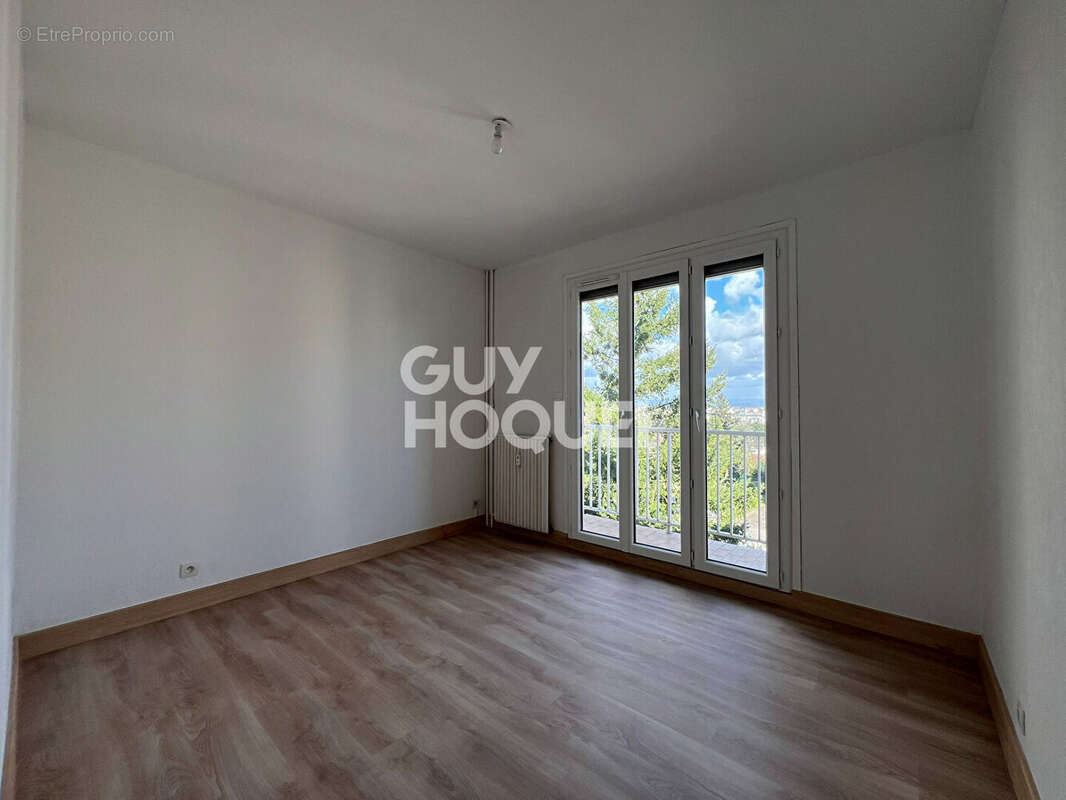 Appartement à DECINES-CHARPIEU
