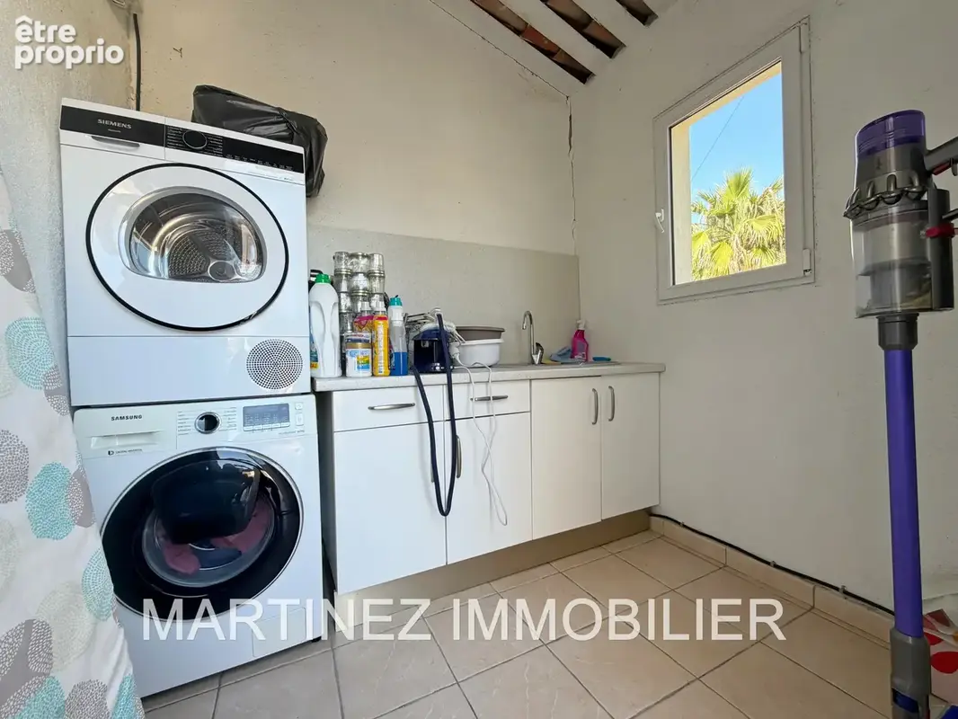 Cagnes-sur-Mer Pain de Sucre   Villa  rénovée de 236 m2 avec piscine, appartement indépendant et aperçu mer - photo 15