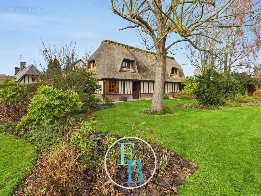 Maison à LE BEC-HELLOUIN