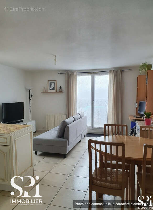 PIERREFEU DU VAR - A VENDRE - T 2 + Parking - Vue panoramique vignobles et village - photo 4