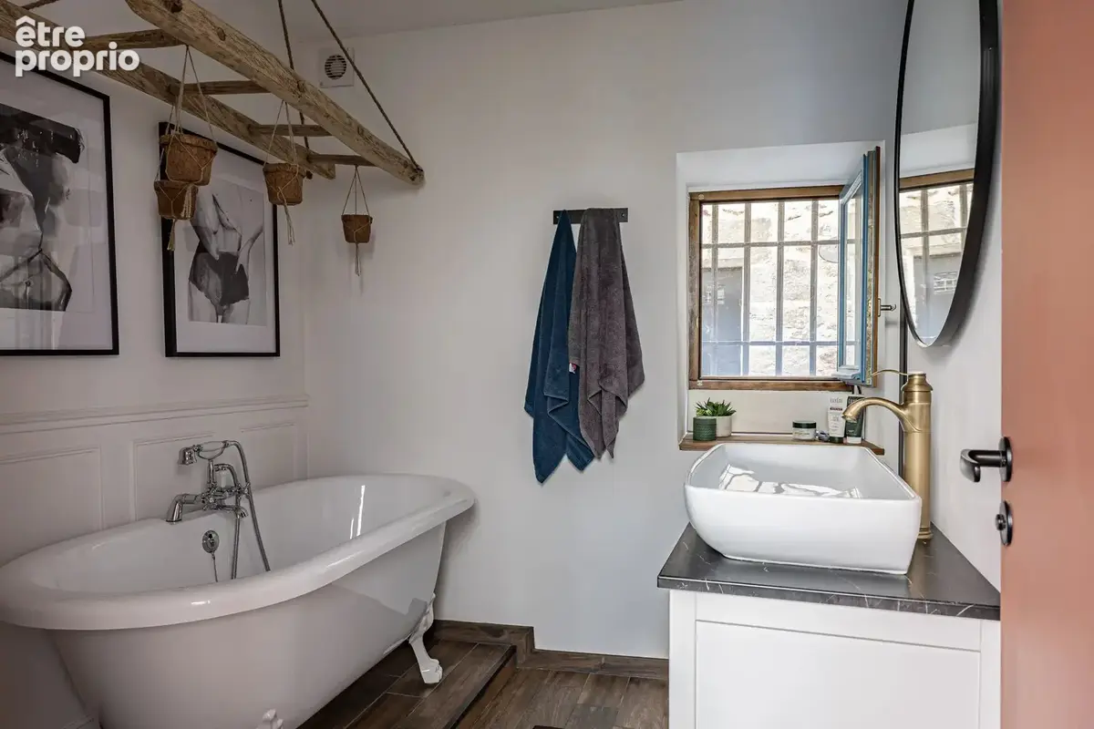 Magnifique propriété rénovée de 3 chambres au cœur de la ville médiévale de Figeac ! - photo 11