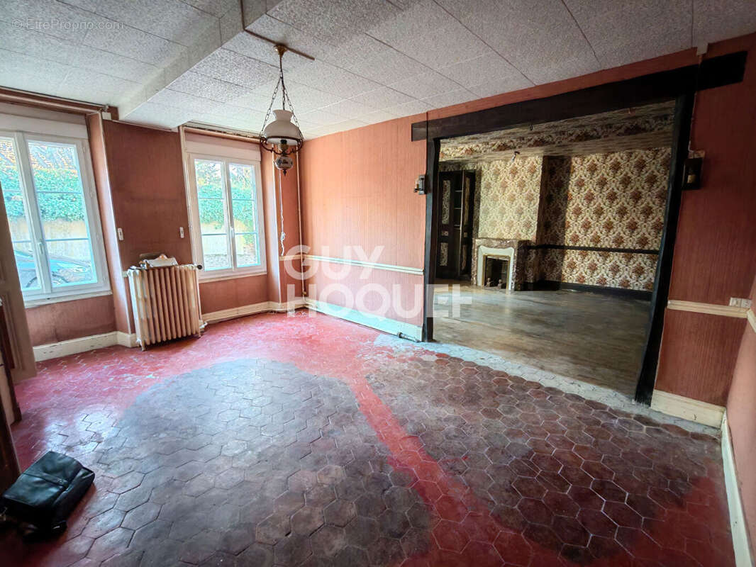 Maison à AIX-EN-OTHE