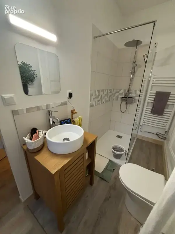 Maison de ville entièrement rénovée sur un terrain de 997m² - photo 5